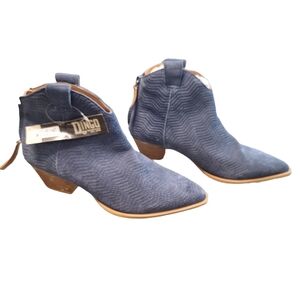 Dingo Kuster Pointed Toe Casual Boots AnklevMid Heel 2-3" - Blue Size 7M